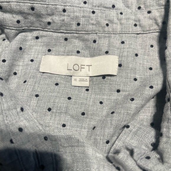 Loft Women’s XL Gray & Black Polk-a-Dotted Button-Down Top - Picture 2 of 6